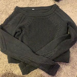 Lululemon cropped sweater size 4
